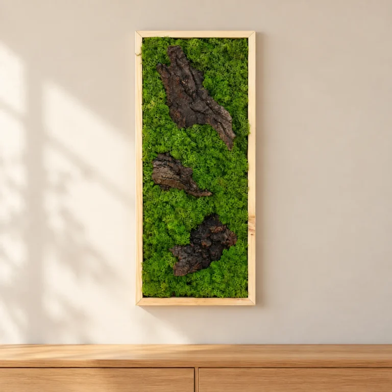Tablou vertical cu licheni verzi și trei bucăți de scoarță, ramă lemn natur, 70x30 cm, vedere pe perete